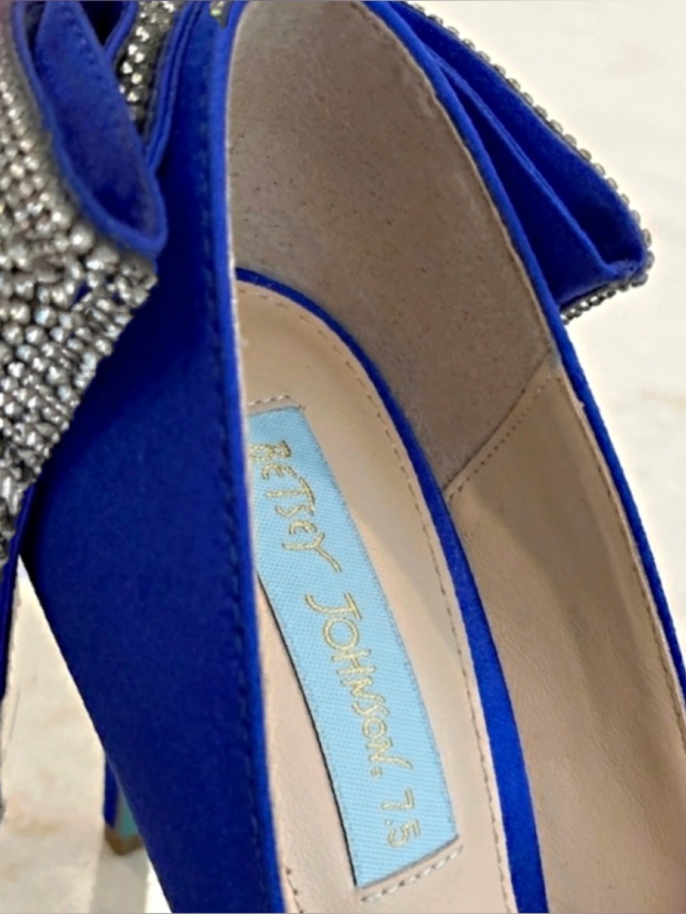 RARE Blue by Betsey Johnson Bryn Bow Blue Satin Rhinestone Pumps sz 7.5M - Picture 8 of 13